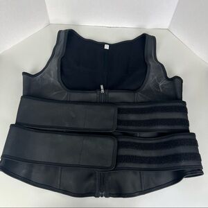 Nwot - Women’s Workout Vest With Double Belts In Black. Size: 6xl.